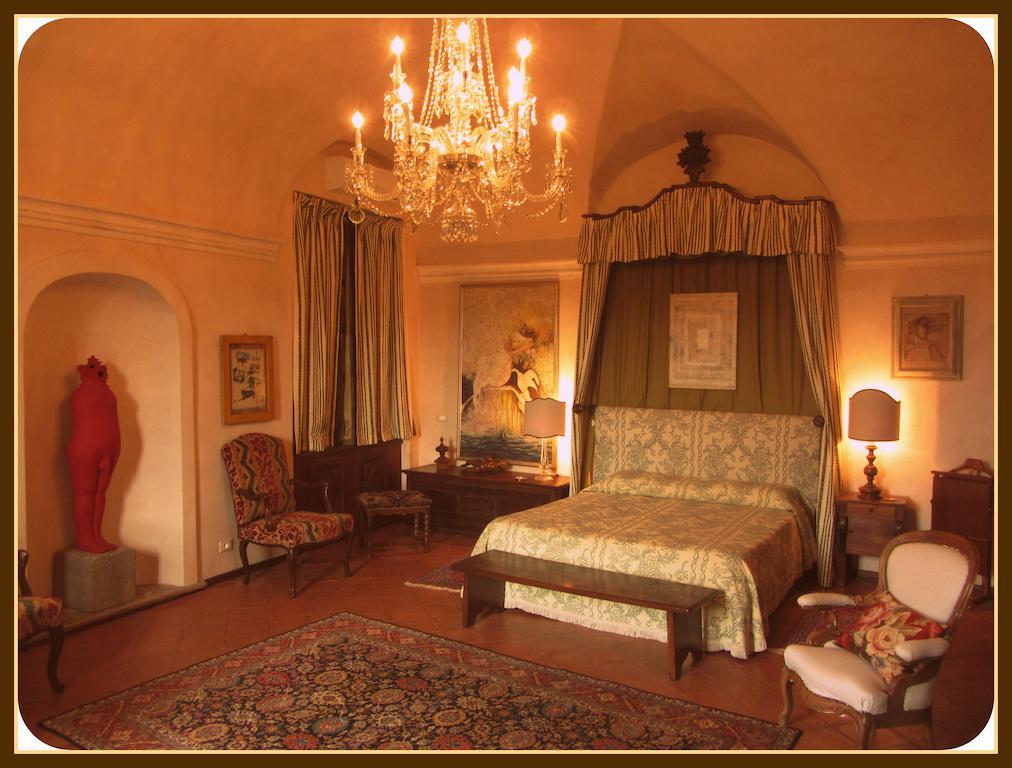 Castello Di Strambinello Bed & Breakfast Bilik gambar